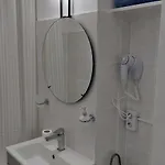 Simon's Place Apartment Craiova