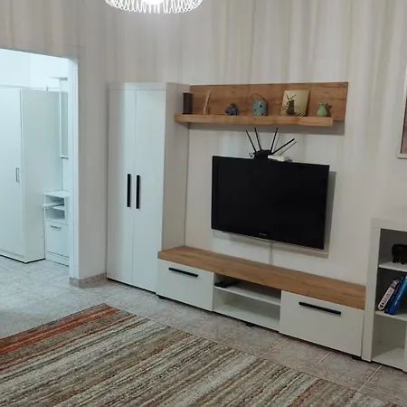 Simon's Place Apartment