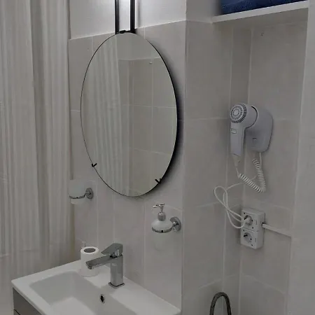 Simon's Place Apartment Craiova